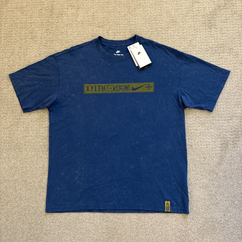 Nike Camelot Core Graphic Tee Men's Loose Fit Short Sleeve Shirt Blue Sz Medium